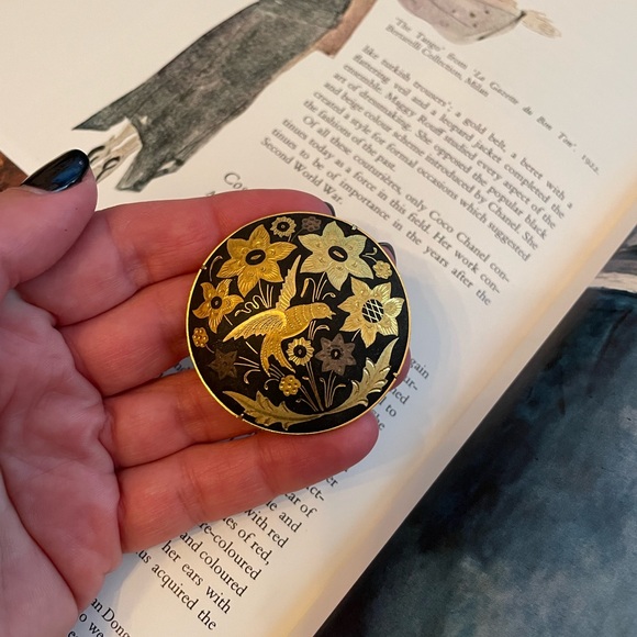 Vintage Jewelry - Antique Goldtone & Black Damascene Floral and Bird Motif Brooch, Pin